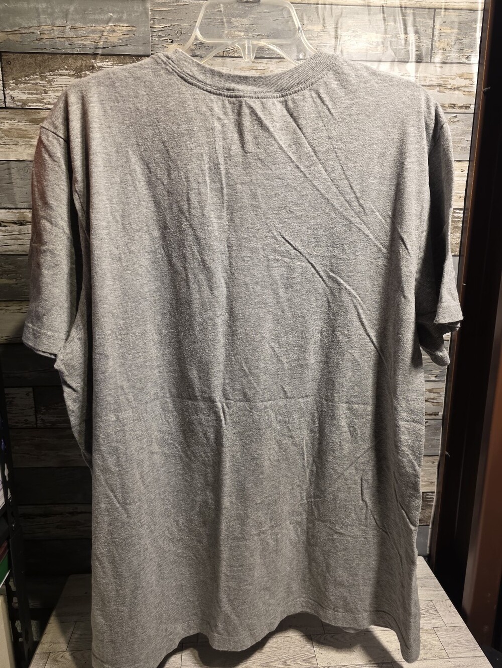 Nike Gray Short-Sleeve Tee with Red Graphic Logo - Picture 4 of 4